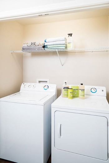 Stackable washer/dryer in 1 beds and full size in 2 beds