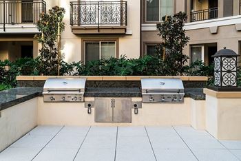 Fireside retreat & bbq's with al fresco dining area