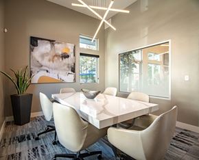 Sandy apartment for rent - Axio 8400 Clubhouse Conference Room