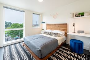 Seattle apartment for rent - Bedroom with Large Windows