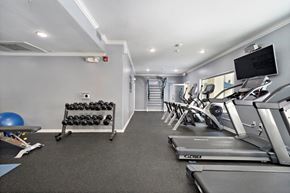 Los Angeles apartment for rent - Boulevard on Wilshire Fitness Center with Cardio Machines