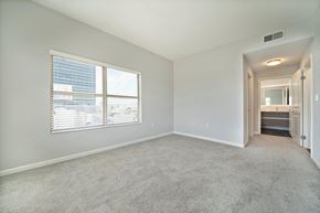 Los Angeles apartment for rent - Boulevard on Wilshire Large Bedroom with Attached Bathroom