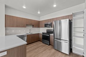 Meridian apartment for rent - Old Town Lofts Model Kitchen