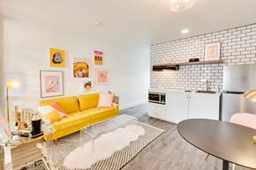Moscow apartment for rent - The Empire Apartments Model Living Room