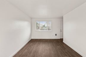 Springfield apartment for rent - Evergreen Townhouses in Springfield, Oregon Living Room