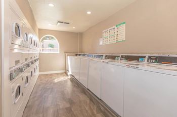 24-Hour laundry facilities