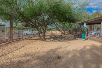 Enclosed pet park