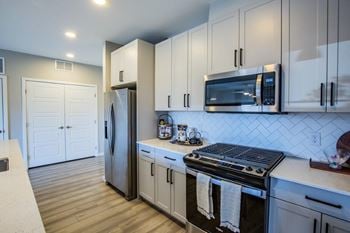 Whirlpool appliance packages with gas ranges