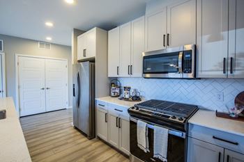 State-of-the-art stainless steel appliances