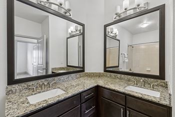 Double vanity*
