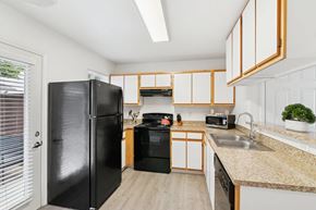 Springfield apartment for rent - Jenna Village Apartments in Springfield, Oregon Model Kitchen