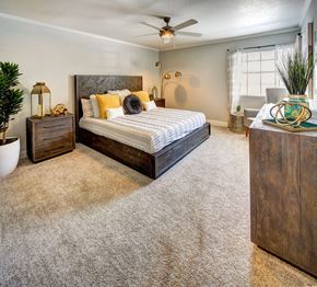Austin apartment for rent - Retreat at Barton Creek Apartments Model Bedroom