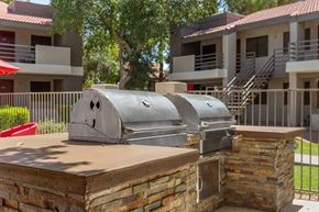 Phoenix apartment for rent - North Mountain Village BBQ Area
