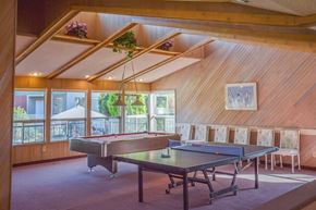 Richland apartment for rent - Northpoint Apartments Clubhouse Billiards and Ping Pong Table