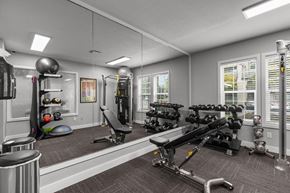 Lynnwood apartment for rent - the gym at the estates apartments