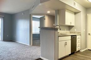 Sierra Vista apartment for rent - Port Royale Luxury Apartment Homes in Sierra Vista, Arizona Kitchen and Living Room