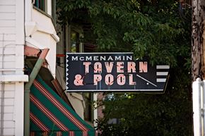 Portland apartment for rent - Tavern & Pool bar sign in Portland, Oregon