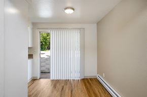 Boise apartment for rent - Sugar Pine Townhomes in Boise, Idaho Dining Room with Private Patio