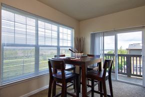 Gresham apartment for rent - Springwater Crossing dining room