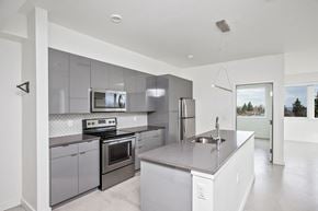 Portland apartment for rent - The Bridgetown Apartments Kitchen Island