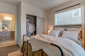 Redmond apartment for rent - RedPoint_Redmond_OR_Interior_Bedroom