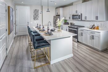 Expansive kitchen islands
