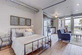 Portland apartment for rent - Goat Blocks Apartments Studio Bed with Living Room