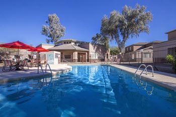 Refreshing pool