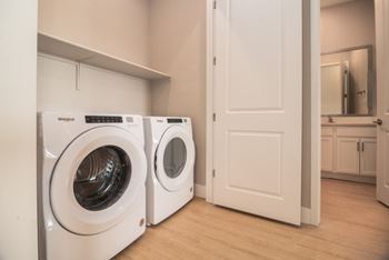 Washer dyer in unit