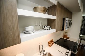 Open-shelving*