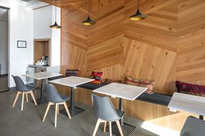 Portland apartment for rent - coffee room(1)