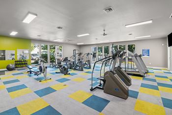 24/7 Spacious gym