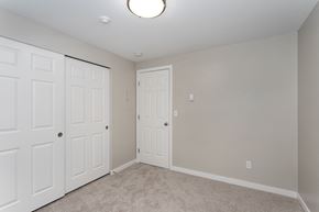 Lynnwood apartment for rent - Novela Apartments Bedroom and Closet Door