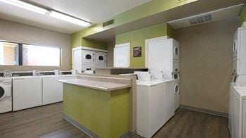 2 Laundry facilities