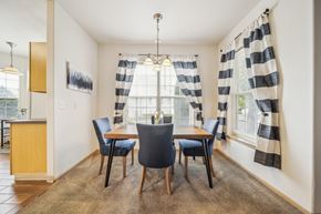 Richland apartment for rent - A dining room with a table and chairs.