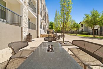 Outdoor fireplace