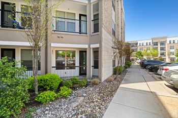Oasis patio or balcony