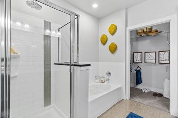 Separate shower*