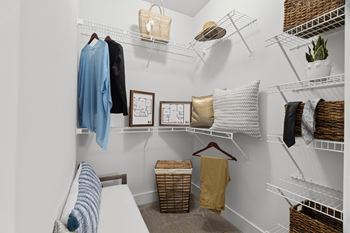 Dressing closets