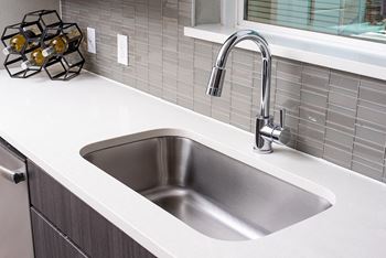 Full basin sinks