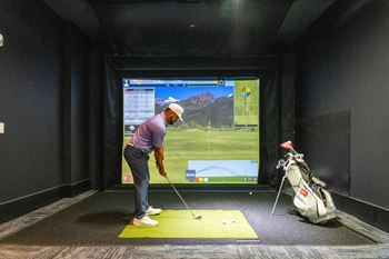 Golf simulator