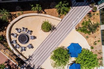 Outdoor lounge