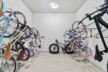Borrow-a-bike & indoor storage room
