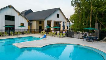 Sundeck/outdoor lounge