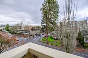 Eugene apartment for rent - PattersonTower_Eugene_OR_Balcony