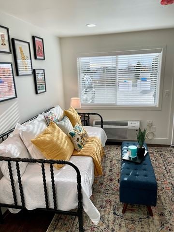 Pasco apartment for rent - a living room with a couch and a window