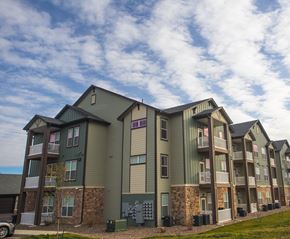 Dickinson apartment for rent - Sierra Ridge Exterior
