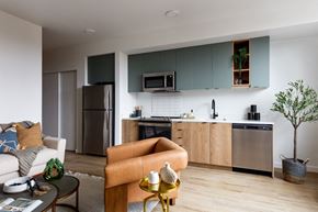 Bend apartment for rent - Strata_Bend_OR_Unit_model_kitchen