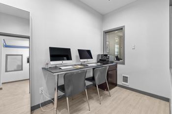 Align apartments business center