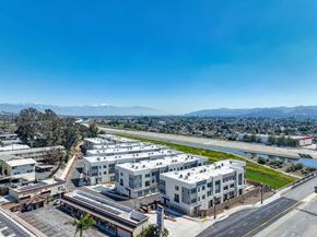 Montebello apartment for rent - Aerial view of the community exterior with gorgeous mountains in the background.